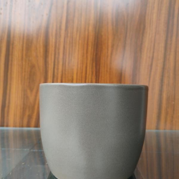 Dark grey Ceramic pot